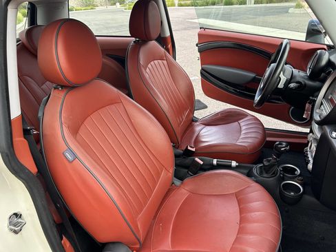 Used 2009 MINI Cooper Hardtop w/ Premium Pkg FWD image 32