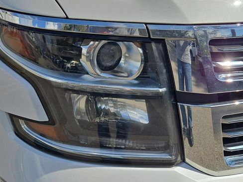 Used 2019 Chevrolet Suburban Premier w/ Premier Plus Edition AWD/4WD image 7