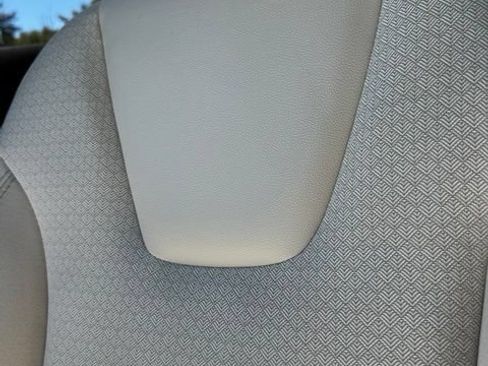 Used 2022 Buick Encore GX Select FWD image 28