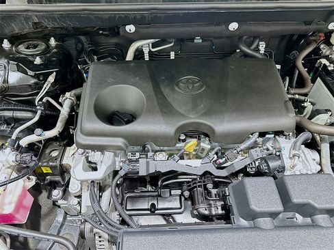 Used 2025 Toyota RAV4 XLE Premium image 30