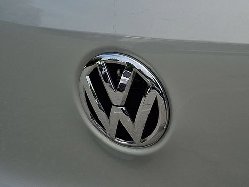 Used 2013 Volkswagen Tiguan SE FWD image 30