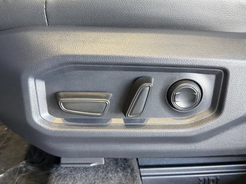 New 2026 Toyota Tundra Limited AWD/4WD image 18