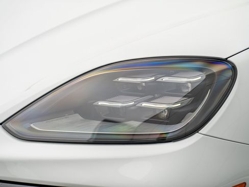 New 2026 Porsche Cayenne S AWD/4WD image 30