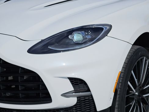 Used 2023 Aston Martin DBX 707 image 11