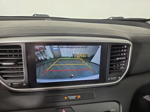 Used 2020 Kia Sportage LX FWD image 19