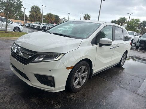 Used 2018 Honda Odyssey EX image 2