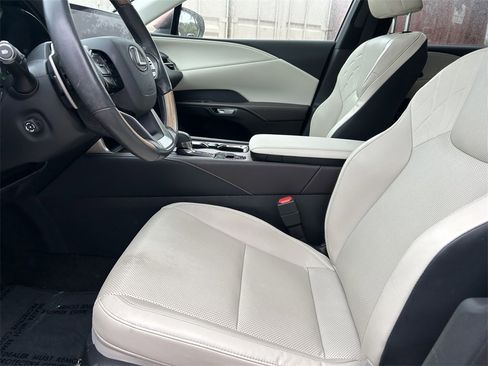 Used 2024 Lexus RX 350h image 12