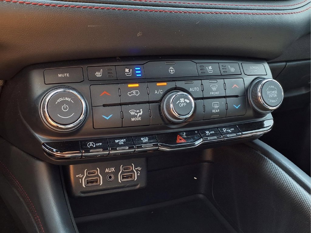 Used 2024 Dodge Durango GT AWD/4WD image 8
