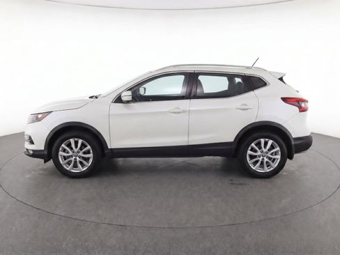 Used 2020 Nissan Rogue Sport SV FWD image 6