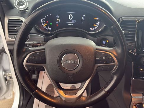 Used 2020 Jeep Grand Cherokee Altitude AWD/4WD image 8