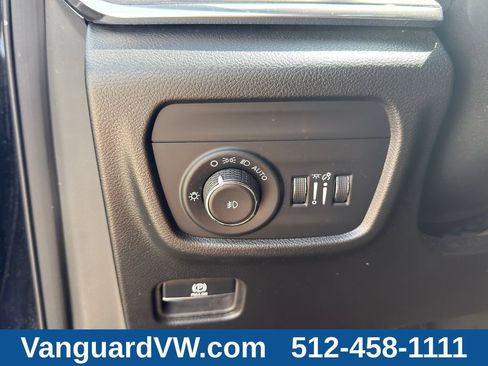 Used 2023 Jeep Grand Cherokee Overland AWD/4WD image 22