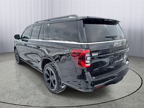 Used 2023 Ford Expedition Max Limited image 3