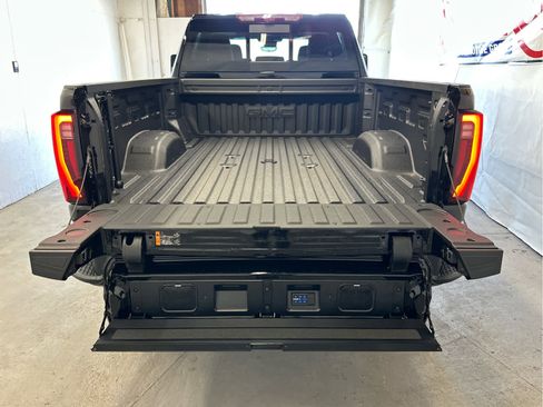 New 2025 GMC Sierra 2500 Denali Ultimate image 7