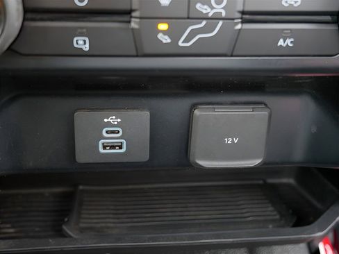 Used 2023 Ford F550 4x4 Regular Cab Super Duty image 28