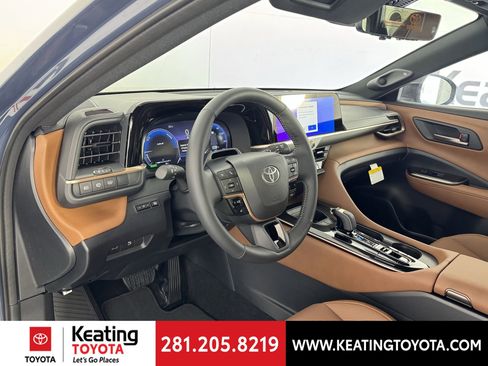 New 2026 Toyota Crown Signia image 2