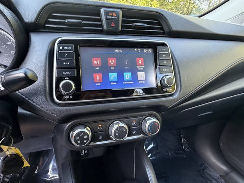 Used 2023 Nissan Versa S FWD image 14