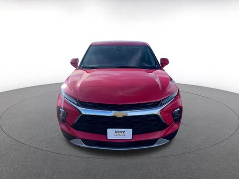 Used 2025 Chevrolet Blazer LT image 4