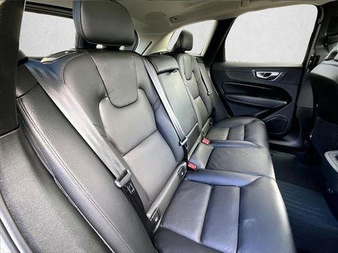 Used 2024 Volvo XC60 B5 Plus w/ Protection Package Premier image 29