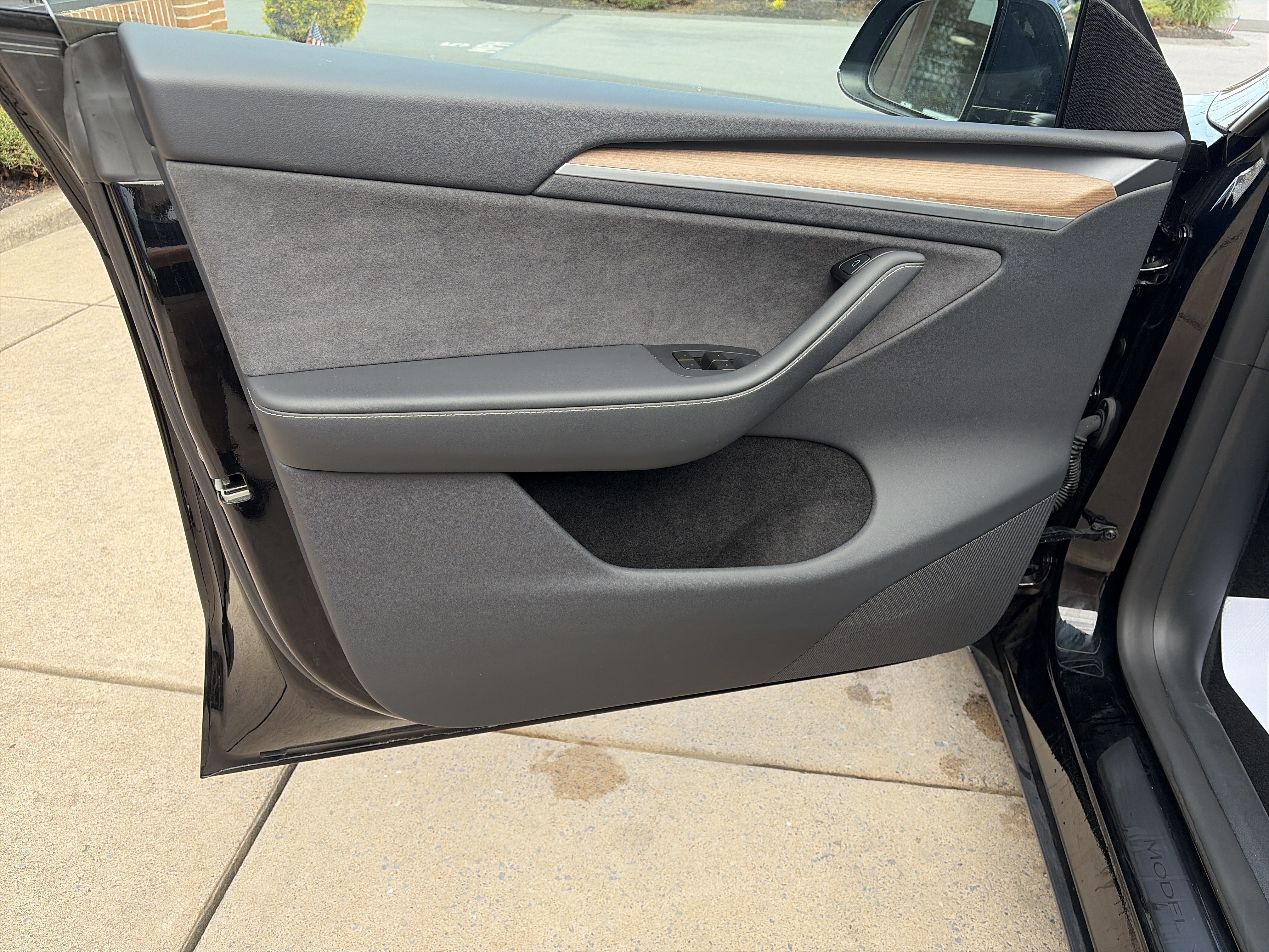 Used 2025 Tesla Model Y Performance AWD/4WD image 15
