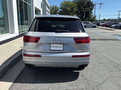 Used 2017 Audi Q7 3.0T Premium Plus w/ Premium Plus Package AWD/4WD image 6