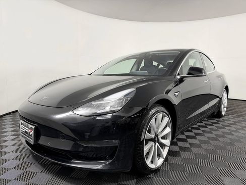 Used 2018 Tesla Model 3 Long Range RWD image 2