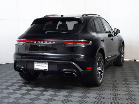 Certified 2025 Porsche Macan image 10