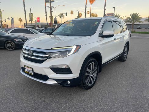 Used 2017 Honda Pilot Touring image 7