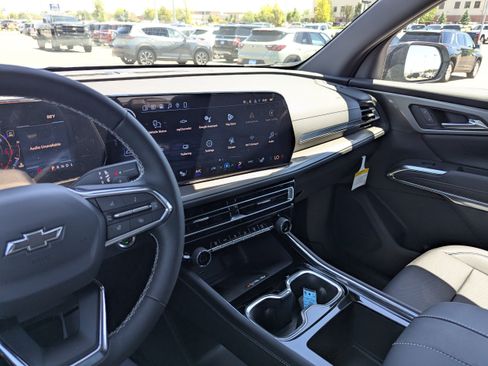 New 2026 Chevrolet Traverse LT w/ Midnight/Sport Edition AWD/4WD image 18