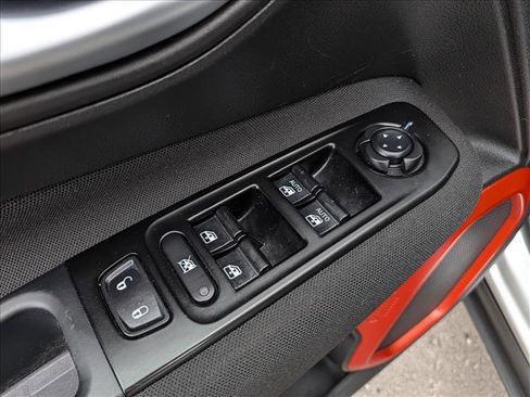 Used 2020 Jeep Renegade Sport image 26