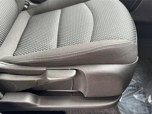 Used 2022 GMC Terrain SLE w/ Driver Convenience Package image 23