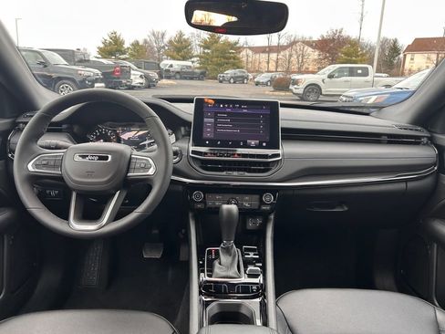 Certified 2025 Jeep Compass Latitude w/ Altitude Special Edition image 10