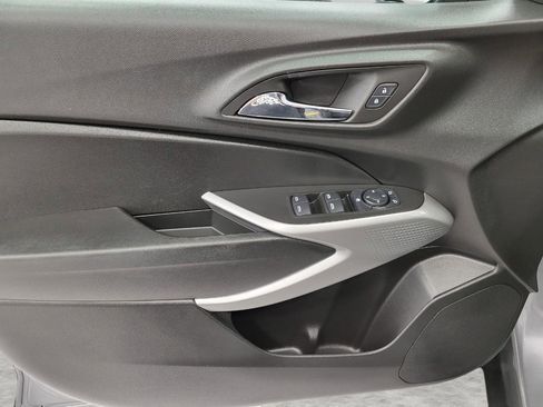 Used 2024 Chevrolet Trax RS w/ Driver Confidence Package image 25