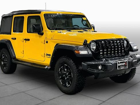 Used 2021 Jeep Wrangler Unlimited Sport AWD/4WD image 3