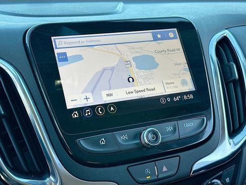 Used 2024 Chevrolet Equinox Premier image 13