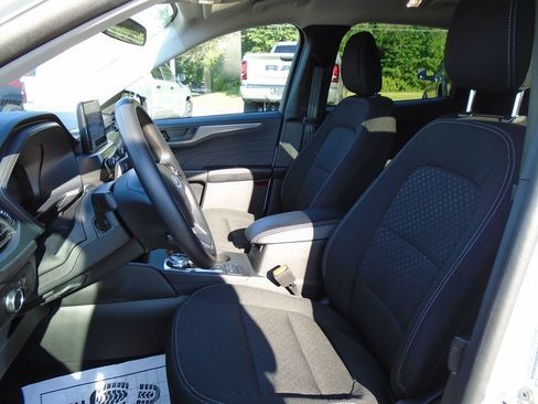 Used 2025 Ford Escape Active AWD/4WD image 7