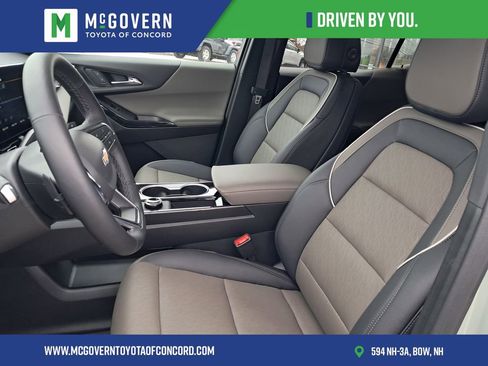 Used 2026 Chevrolet Equinox LT w/ Convenience Package II image 12