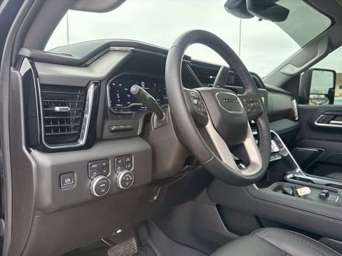 Used 2024 GMC Sierra 2500 Denali w/ Denali Reserve Package image 19