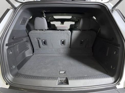 Used 2024 Chevrolet Traverse Z71 AWD/4WD image 31