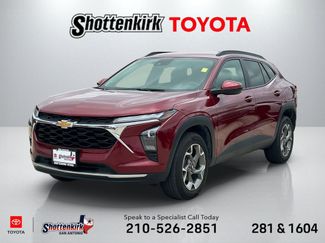 Used 2025 Chevrolet Trax LT FWD video 1