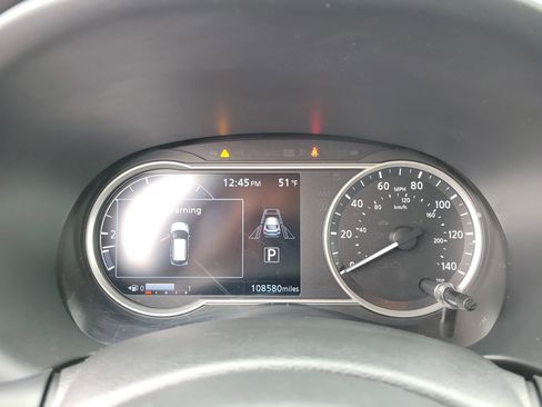 Used 2020 Nissan Kicks SR w/ SR Premium Package FWD image 24