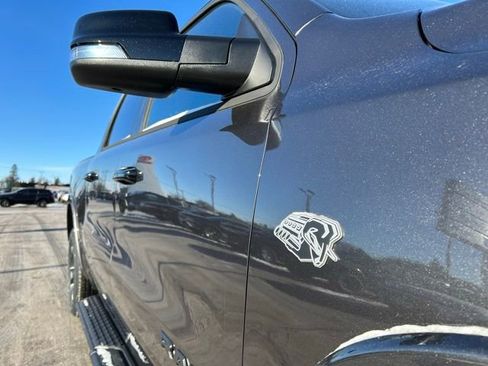 New 2026 RAM 1500 4x4 Crew Cab image 15