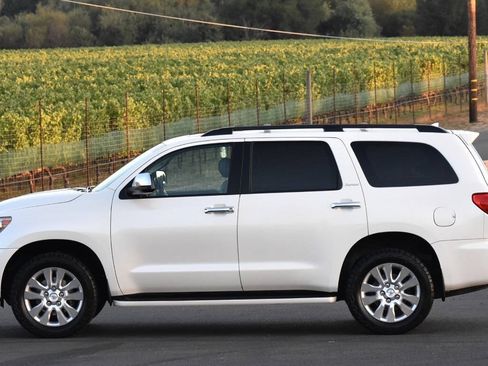 Used 2013 Toyota Sequoia Platinum AWD/4WD image 29