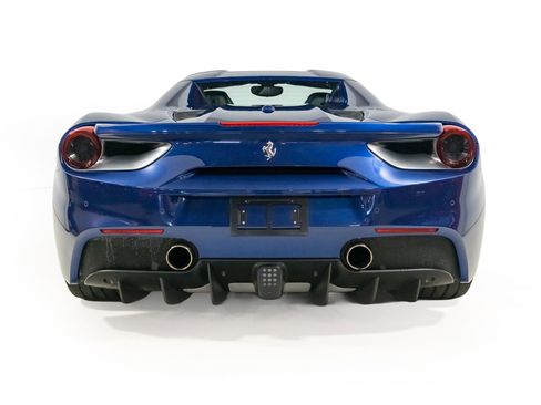 Used 2019 Ferrari 488 Spider image 8