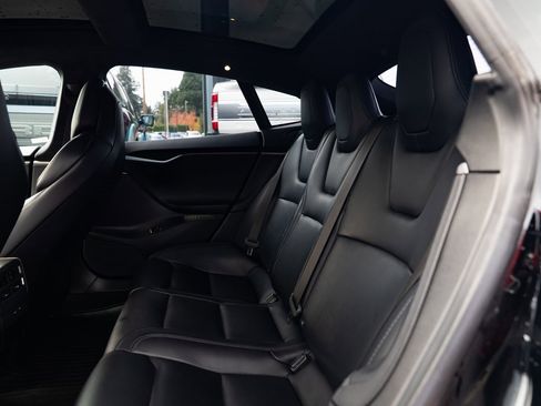 Used 2018 Tesla Model S 100D image 18
