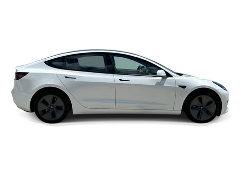 Certified 2022 Tesla Model 3 Long Range AWD/4WD image 7