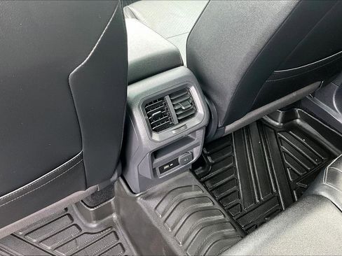 Used 2020 Volkswagen Tiguan SEL FWD image 10