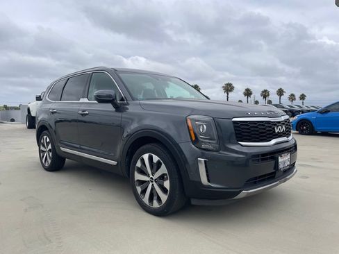 Used 2022 Kia Telluride S FWD image 1