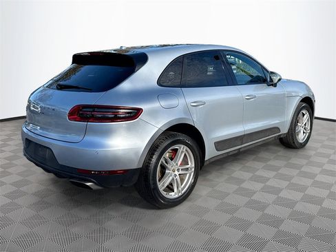 Used 2018 Porsche Macan image 6