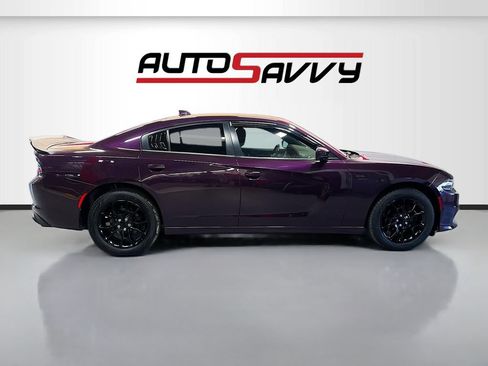 Used 2020 Dodge Charger SXT w/ Cold Weather Package AWD/4WD image 8