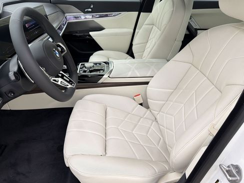 New 2026 BMW 760i xDrive w/ Executive Package AWD/4WD image 5